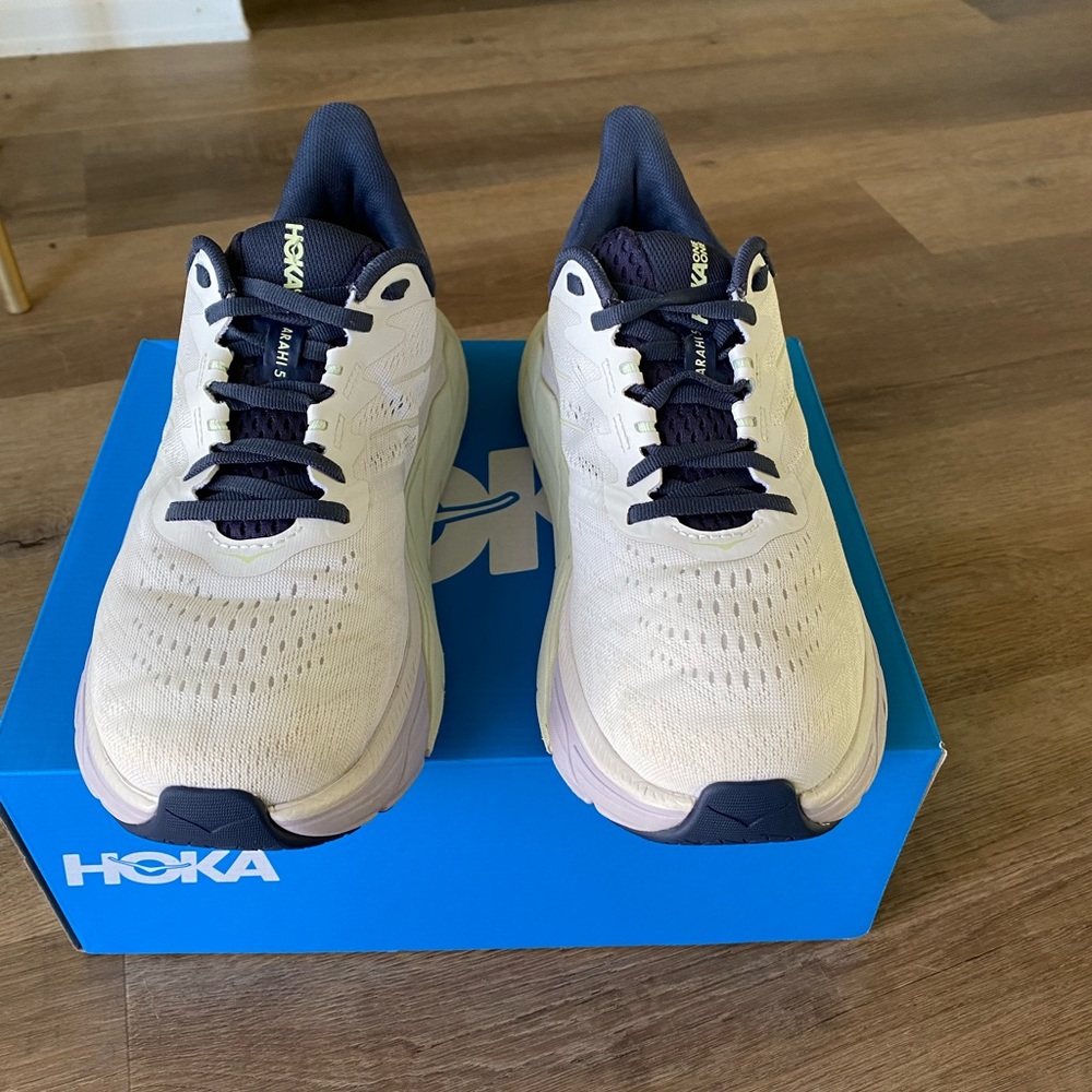 Hoka Arahi 5 sz 9B